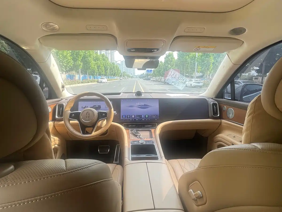 AITO Wenjie AITO M9 2024 Range Extender Max Edition 42kWh 6-seater фото 5
