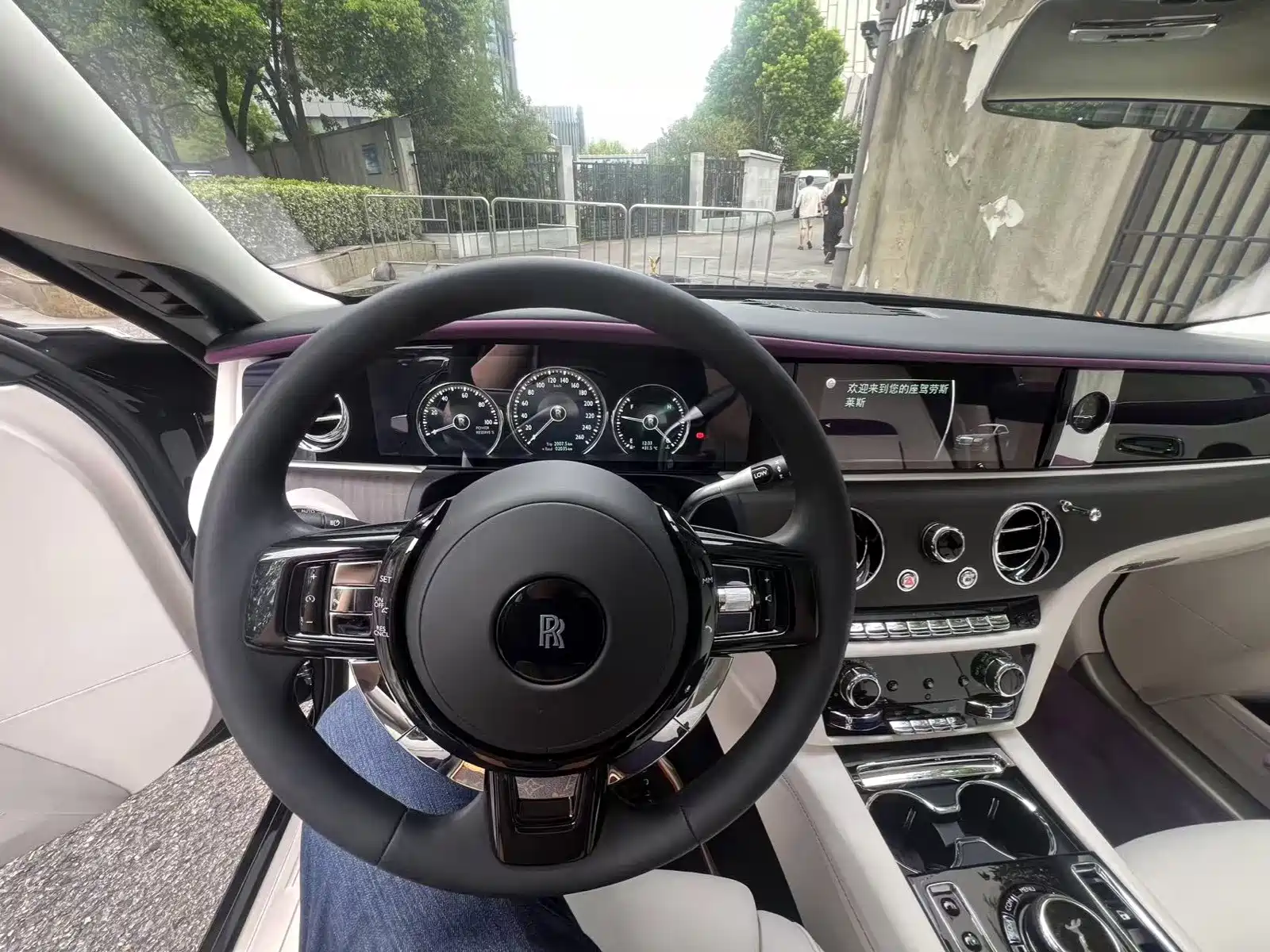 Фото 12 - Rolls-Royce Ghost
