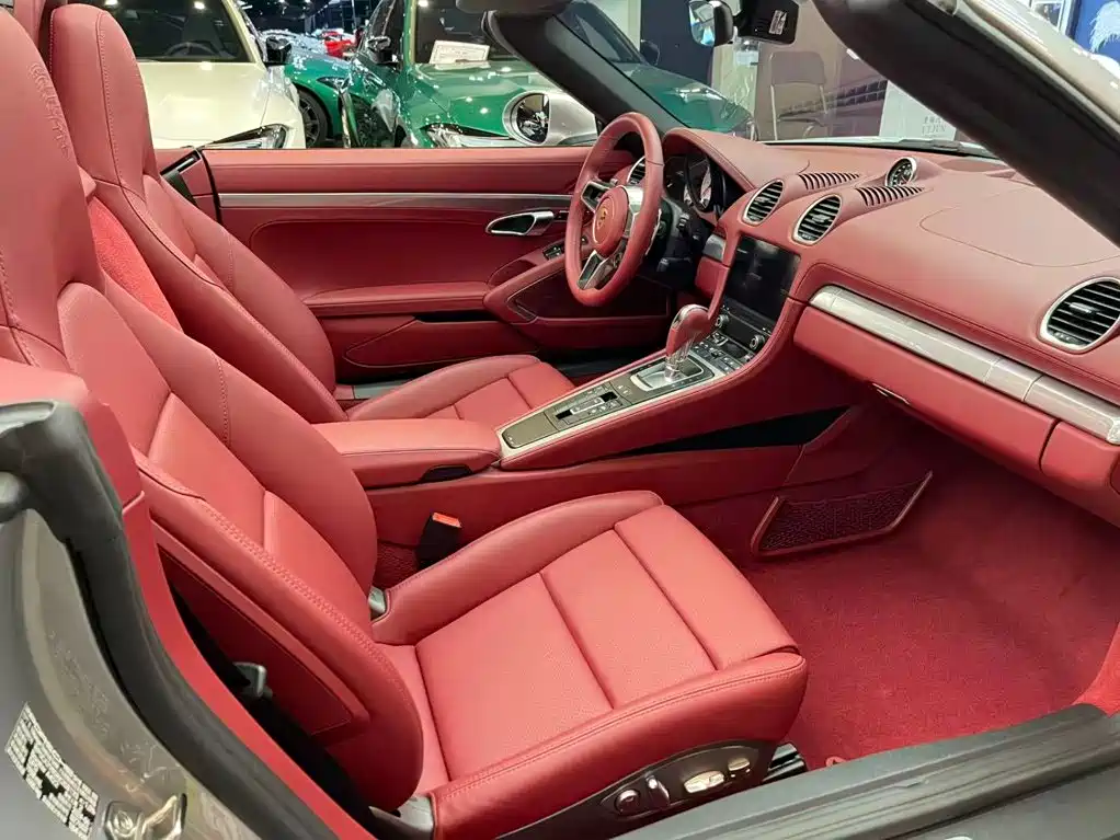 Porsche 718 2025 2022 Boxster 2.0T