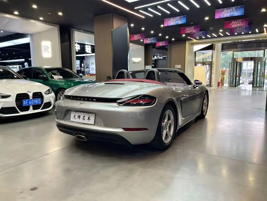 Porsche 718 2025 2022 Boxster 2.0T