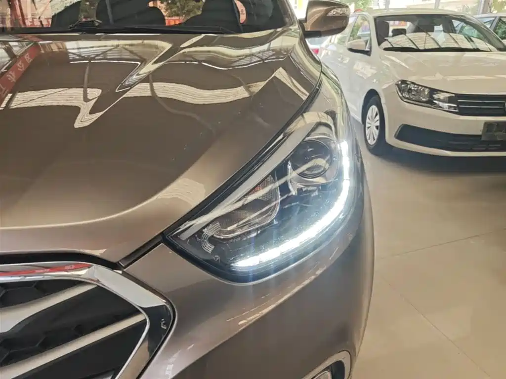Hyundai Beijing Hyundai ix35 2013 2.0L Auto 2WD Smart GLS China IV фото 24