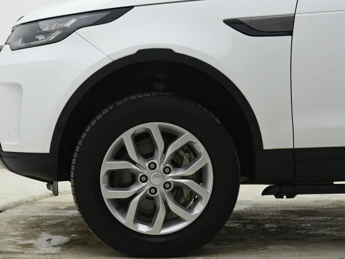 Land Rover Discovery 2019 3.0 SC V6 SE фото 6