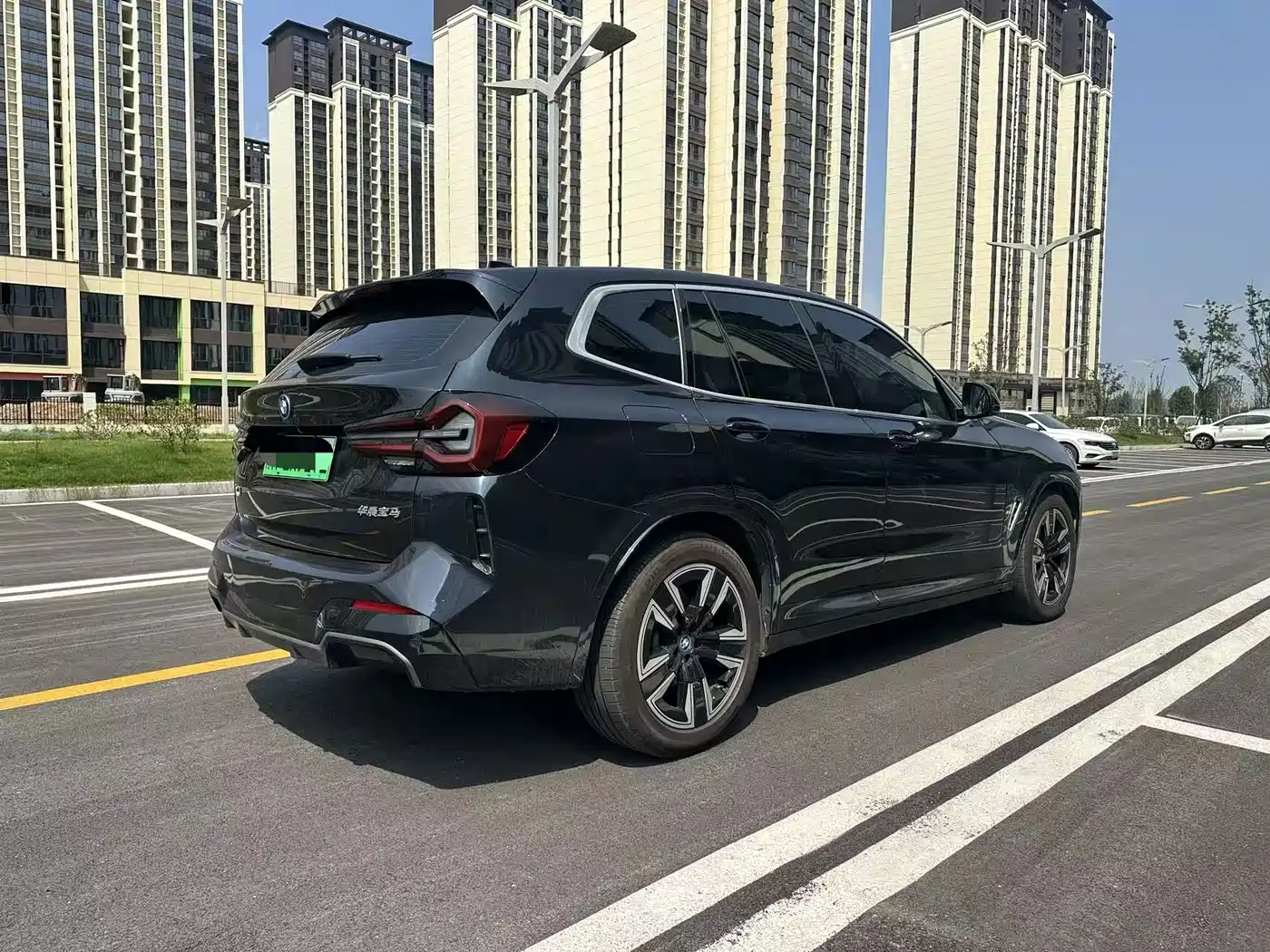 Фото 4 - BMW iX3