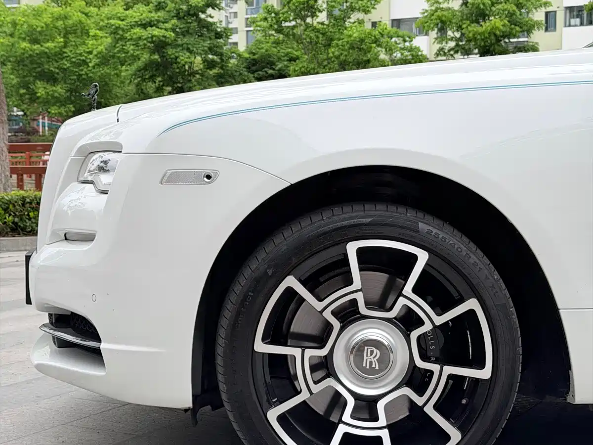 ROLLS-ROYCE PHANTOM