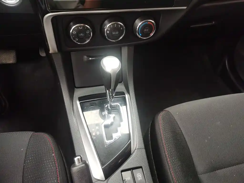 Toyota Corolla 2018 1.2T S-CVT GL Smart Edition фото 15