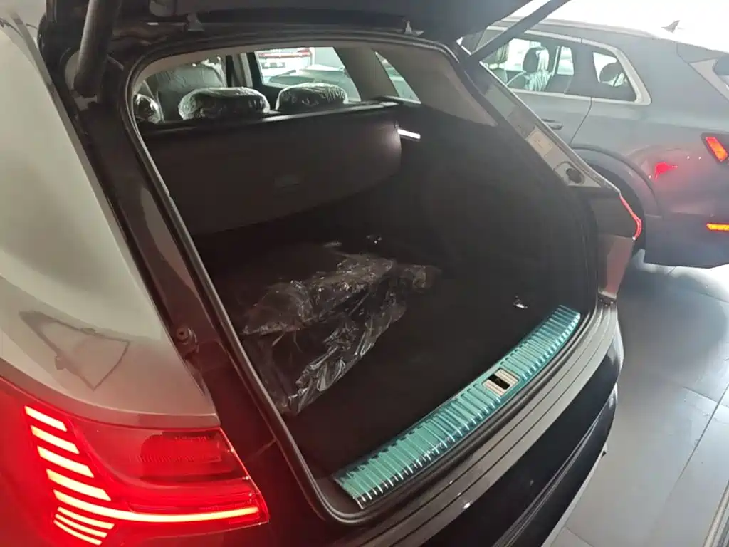 Audi e-tron 2026 2021 50 quattro Luxury
