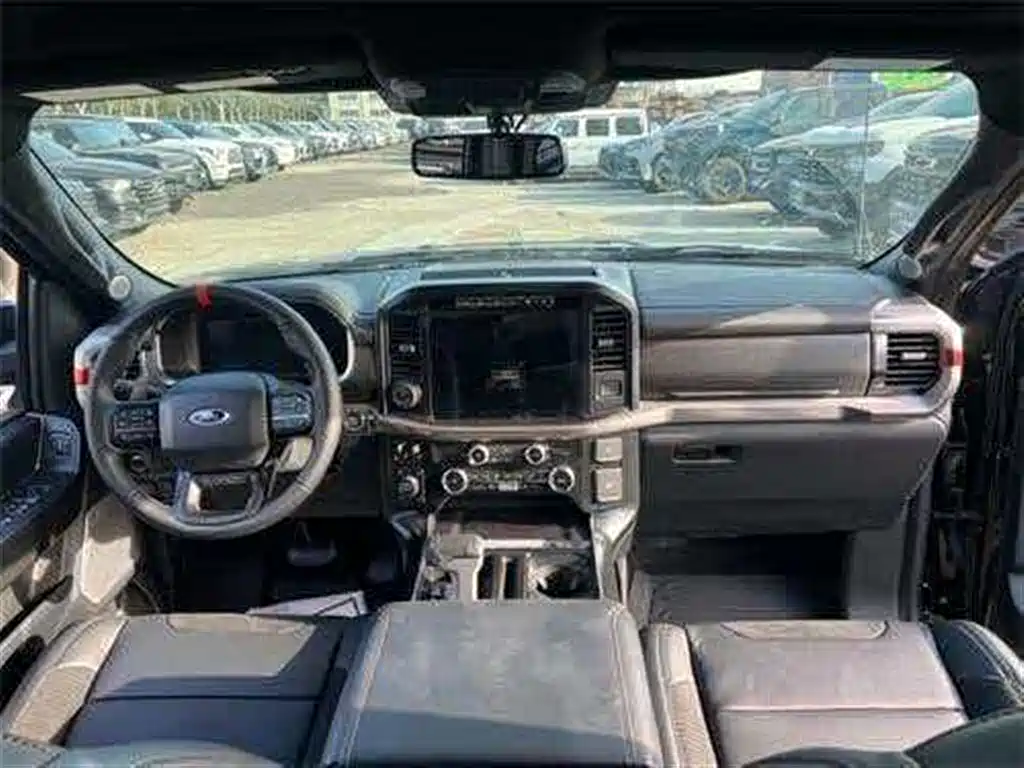 FORD F-150 RAPTOR
