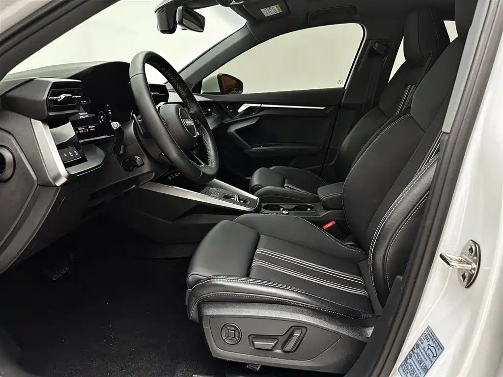 Audi A3 2023 Facelift A3L Limousine 35 TFSI Fashion Sport фото 19