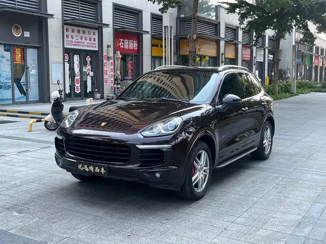 PORSCHE CAYENNE