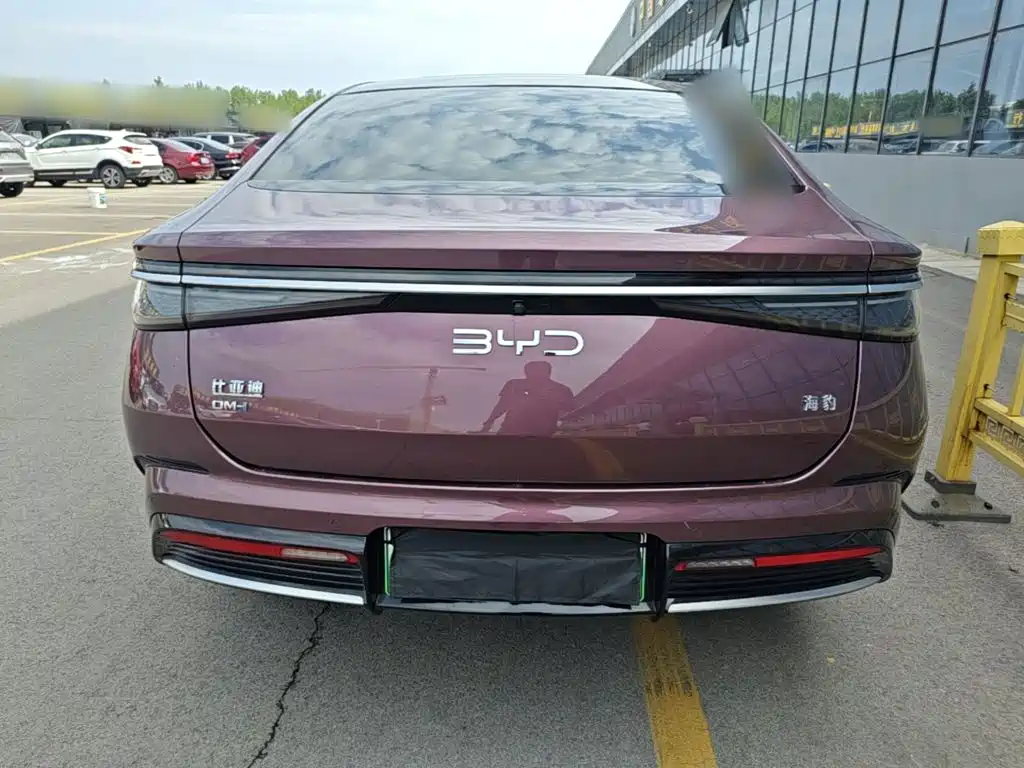 BYD Seal 2024 2024 Glory Edition DM-i 1.5L 121km Prestige