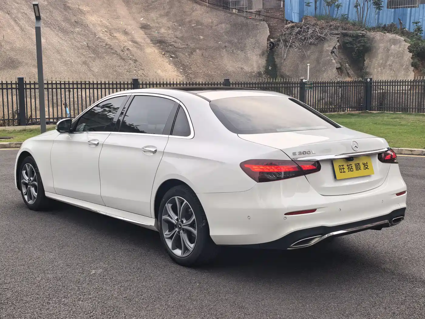 Mercedes-Benz E-Class 2021 Facelift E 300 L Sport Fashion фото 37