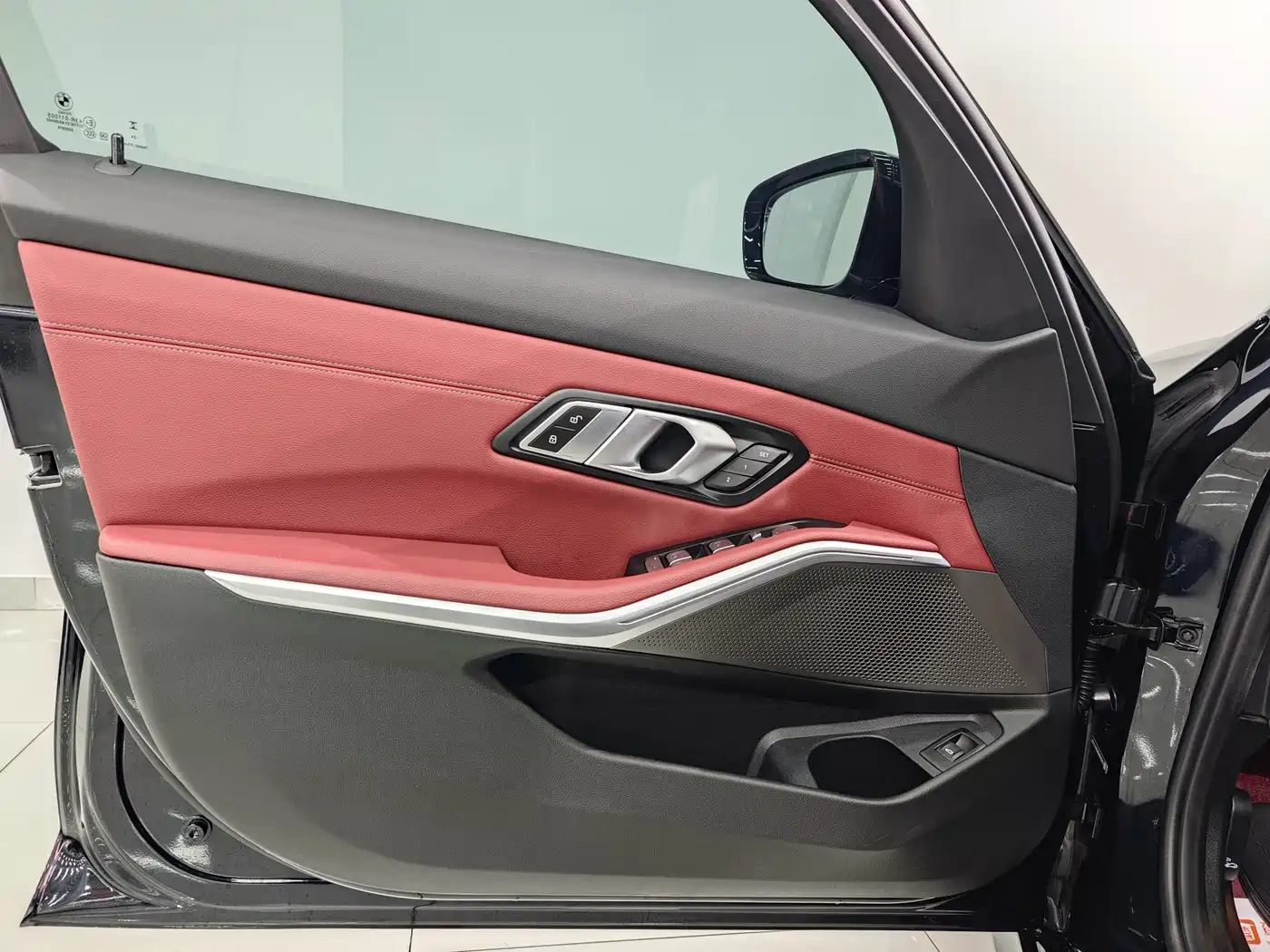 BMW 3 Series 2024 325Li M Sport Package фото 15