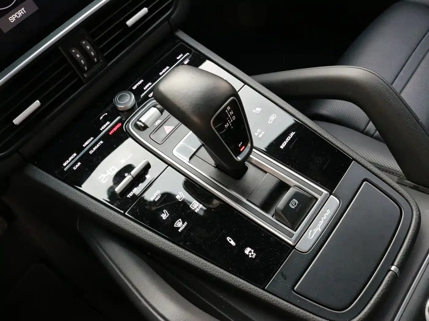 PORSCHE CAYENNE NEW ENERGY