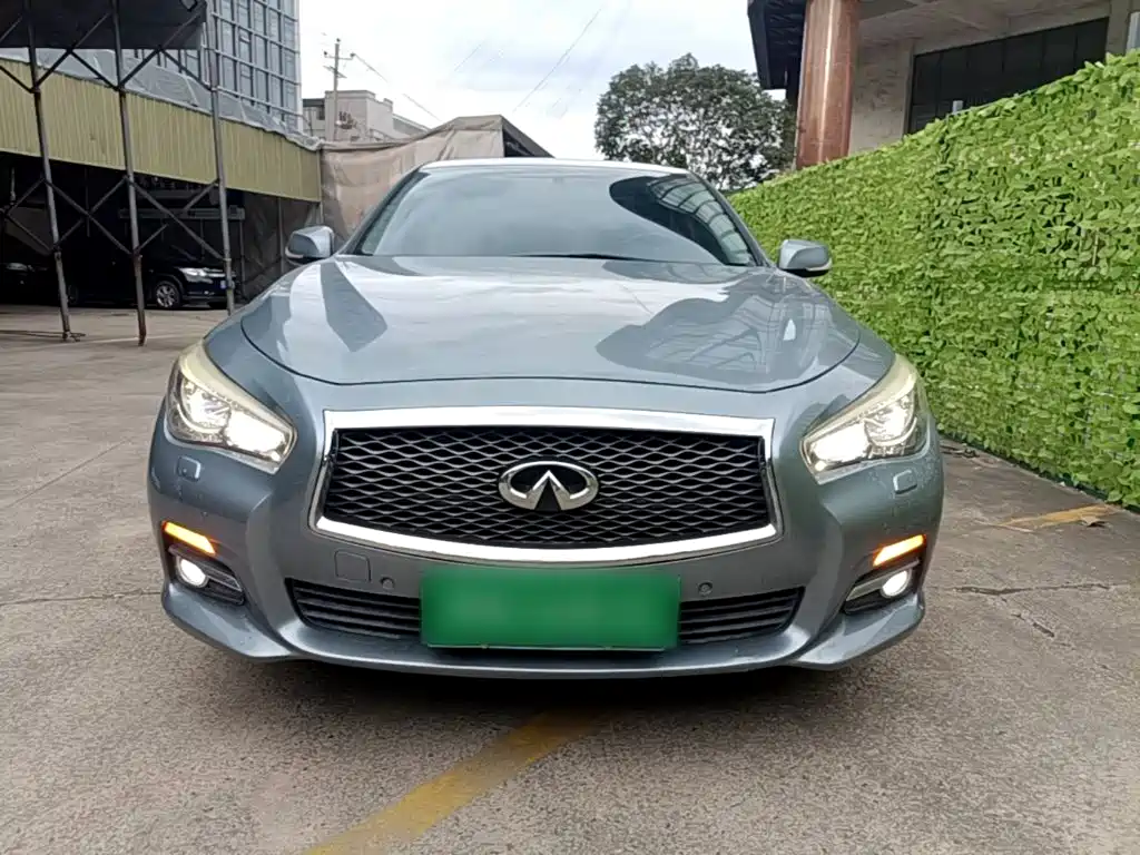 Фото 3 - Infiniti Q50L