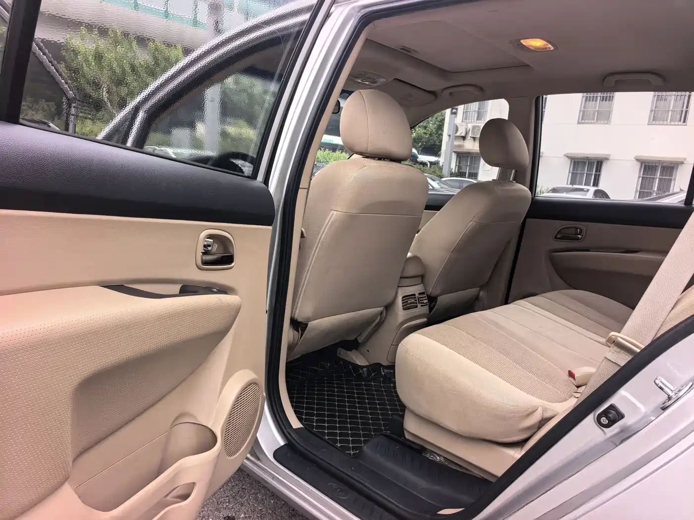 Kia Carens 2011 2.0L 7-Seater Automatic Luxury фото 21