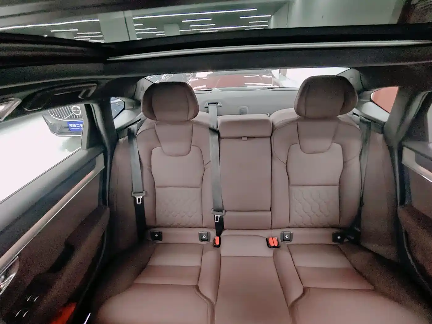 Volvo S90 2026 B5 Zhiyi Luxury Edition фото 7