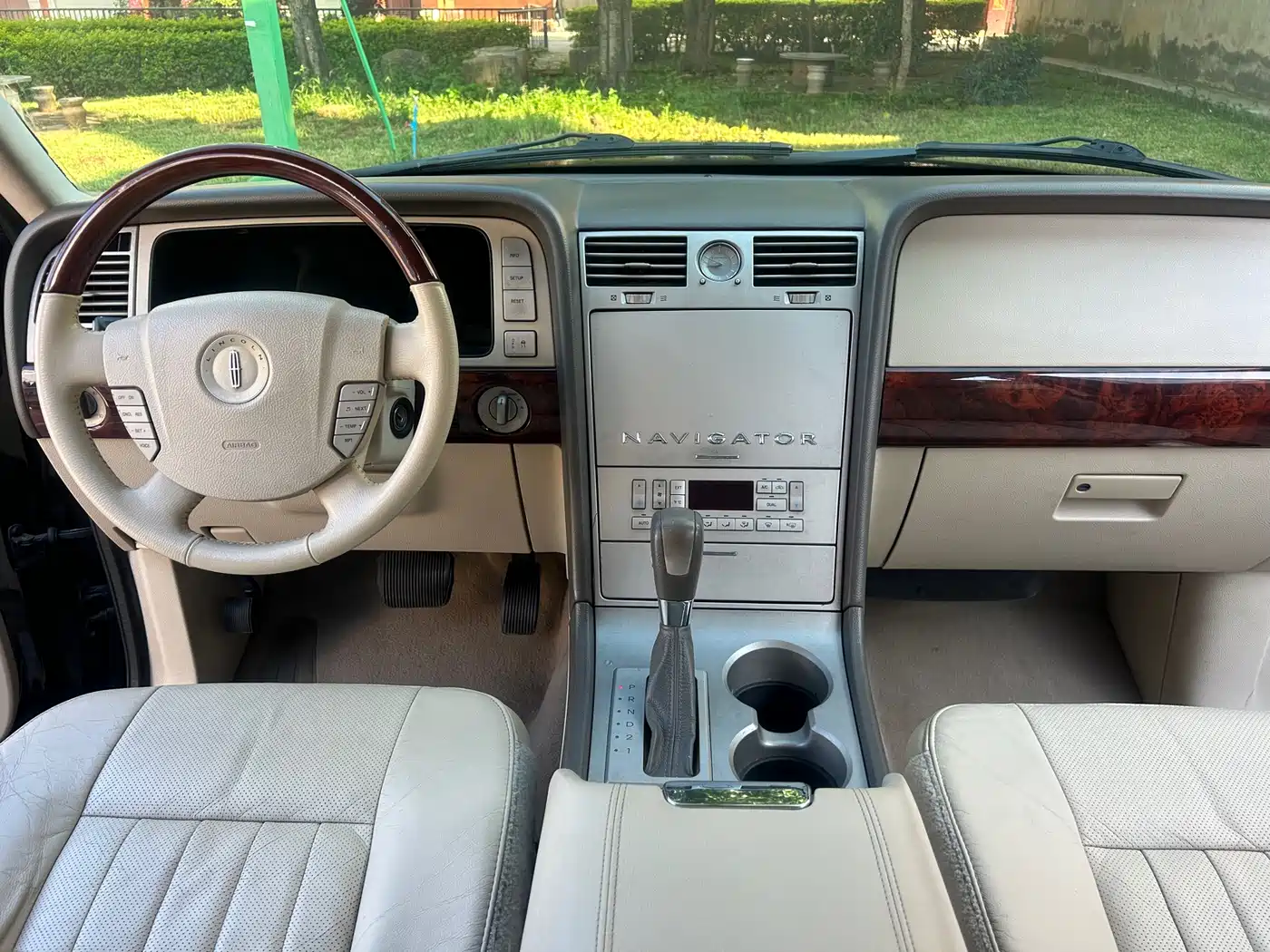 Lincoln Navigator 2005 2004 Model 5.4L