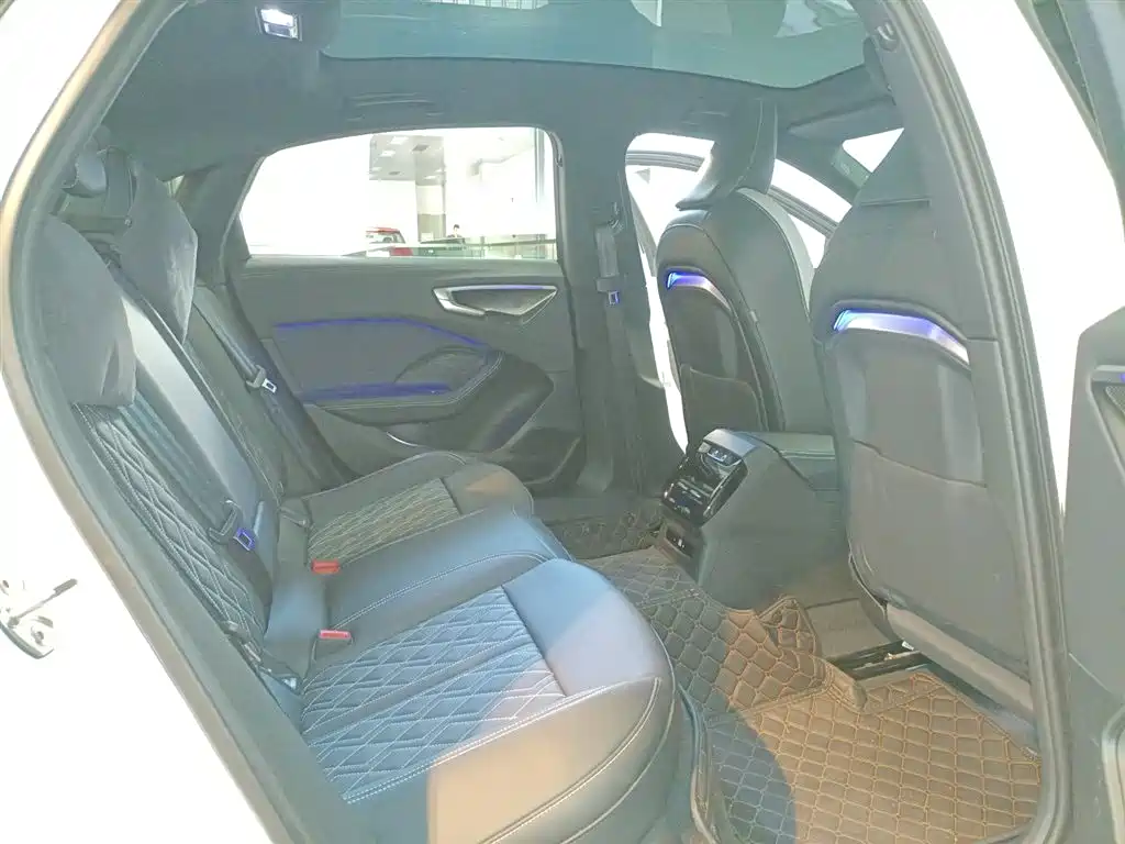 Audi A5L 2025 2.0T Sport Edition quattro фото 8