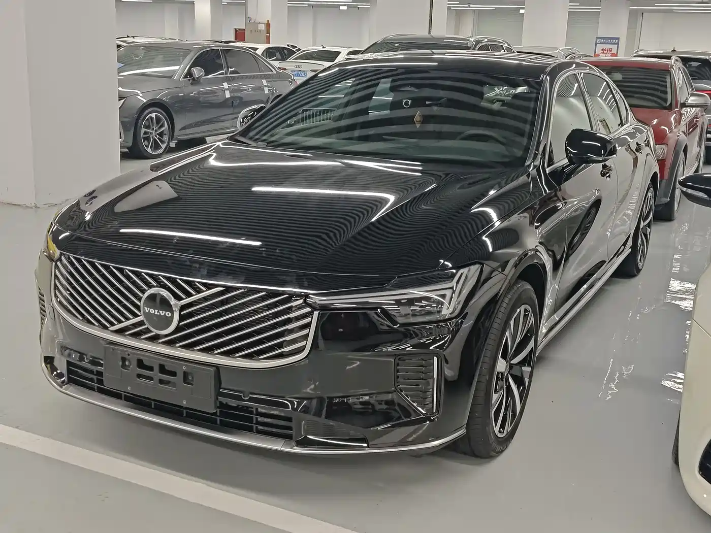 Volvo S90 2026 B5 Zhiyi Luxury Edition
