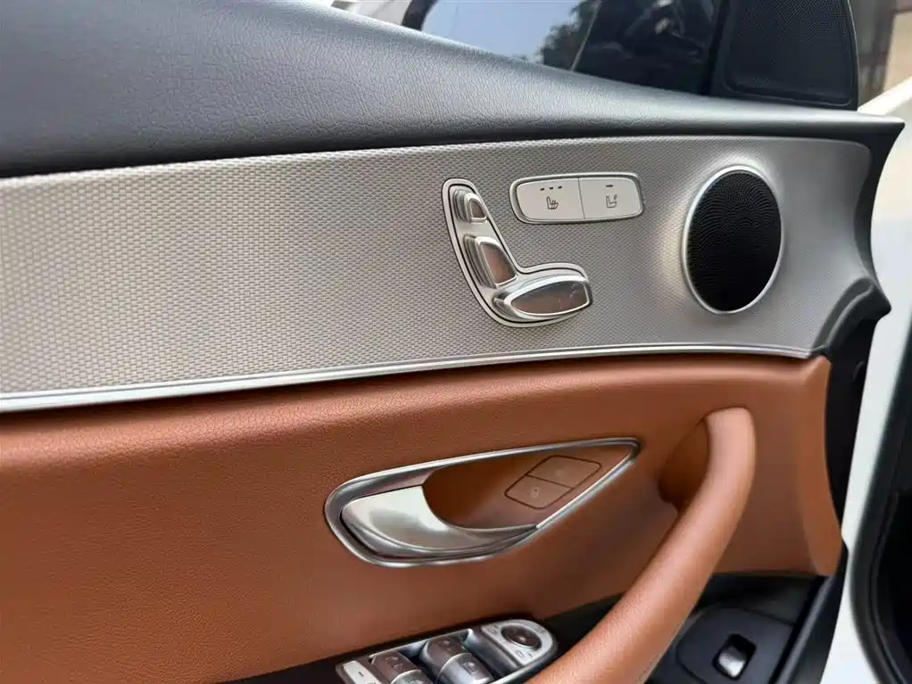 Mercedes-Benz E-Class 2017 E 200 Sport 4MATIC фото 9