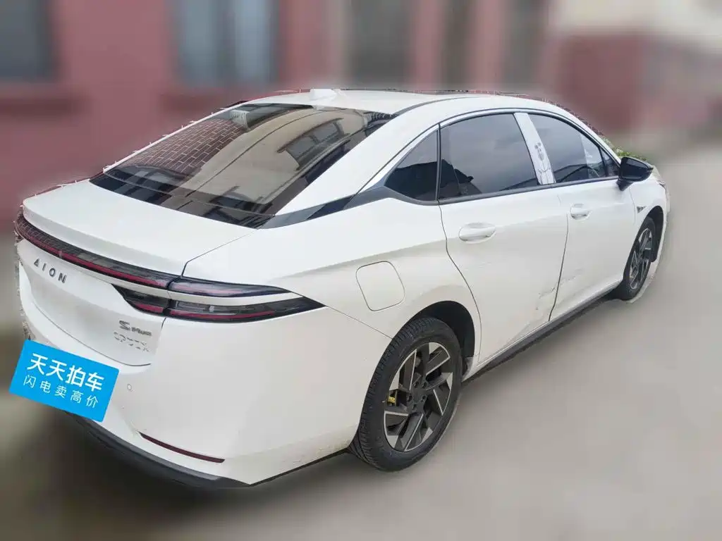 2025 Aion S Plus