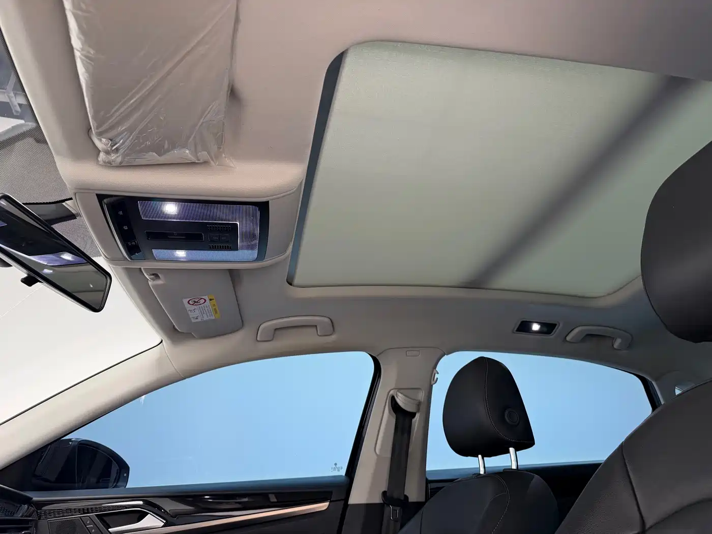 Volkswagen Passat 2021 Model 330TSI Elite Edition фото 15