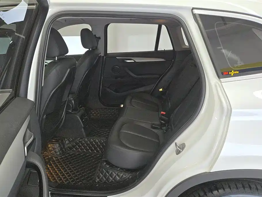BMW X1 2019 sDrive20Li Leading Model фото 11