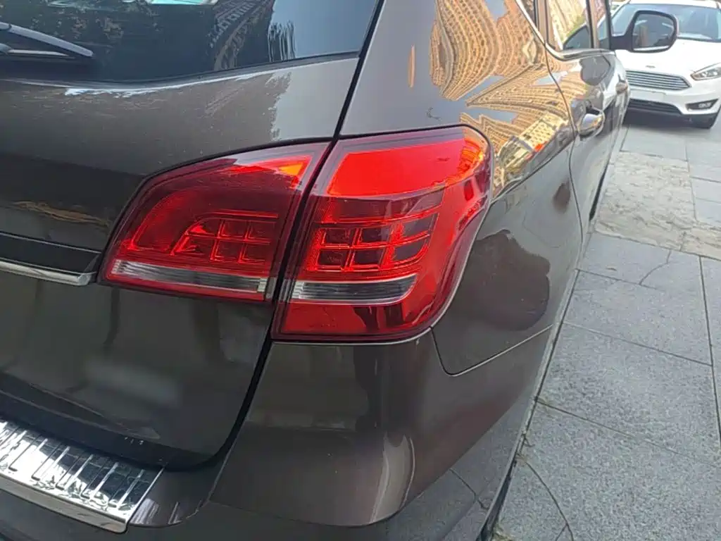 Фото 8 - Haval H2
