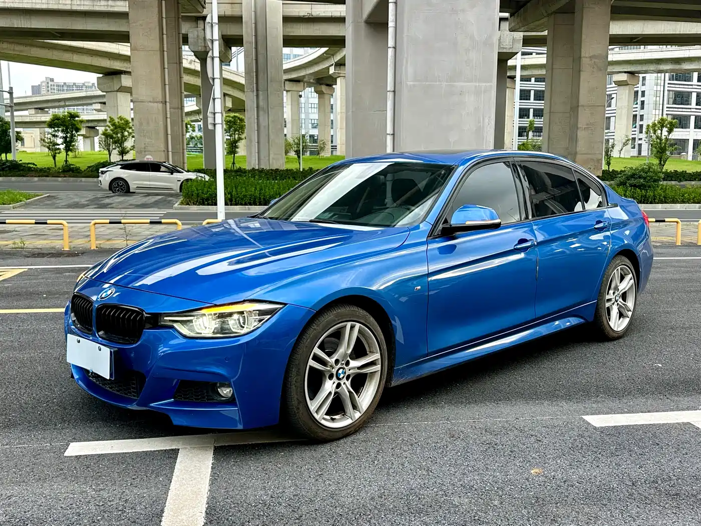 BMW 3 Series 2019 320Li M Luxury Package