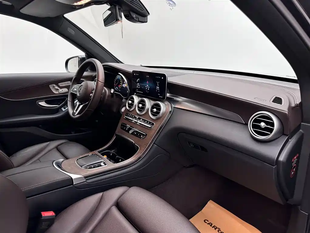 Mercedes-Benz GLC 2022 Facelift GLC 300 L 4MATIC Dynamic Collector's Edition фото 11