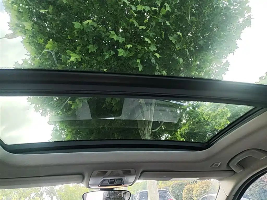 BMW 1 Series 2018 Facelift 118i Sport фото 18