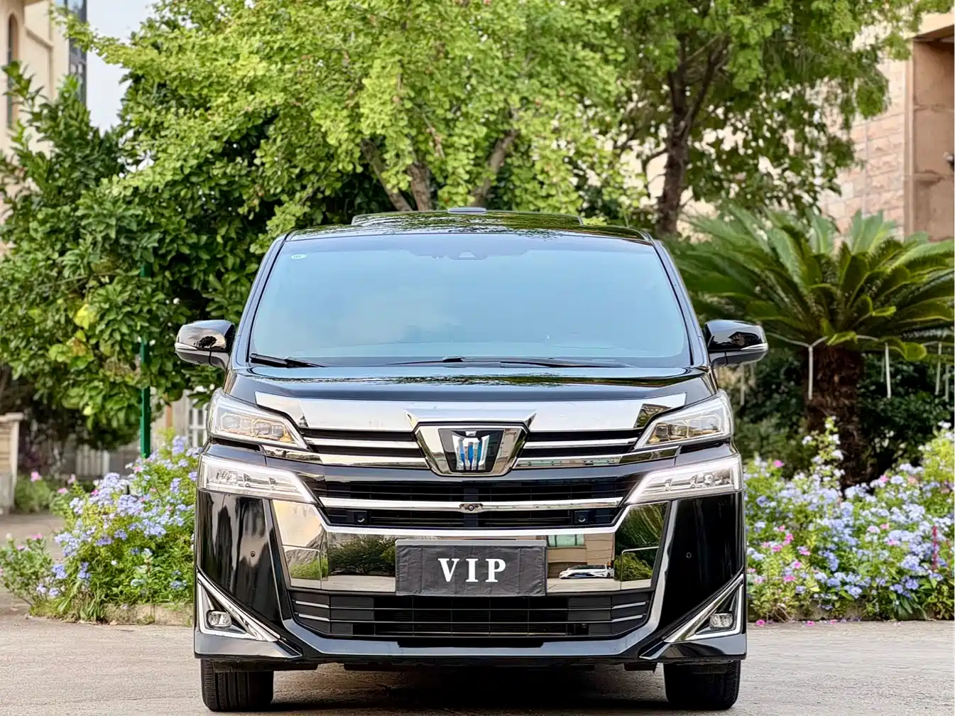 Toyota Vellfire 2023 Crown Hybrid 2.5L HV Premium фото 3