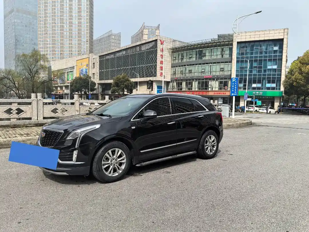 CADILLAC XT5
