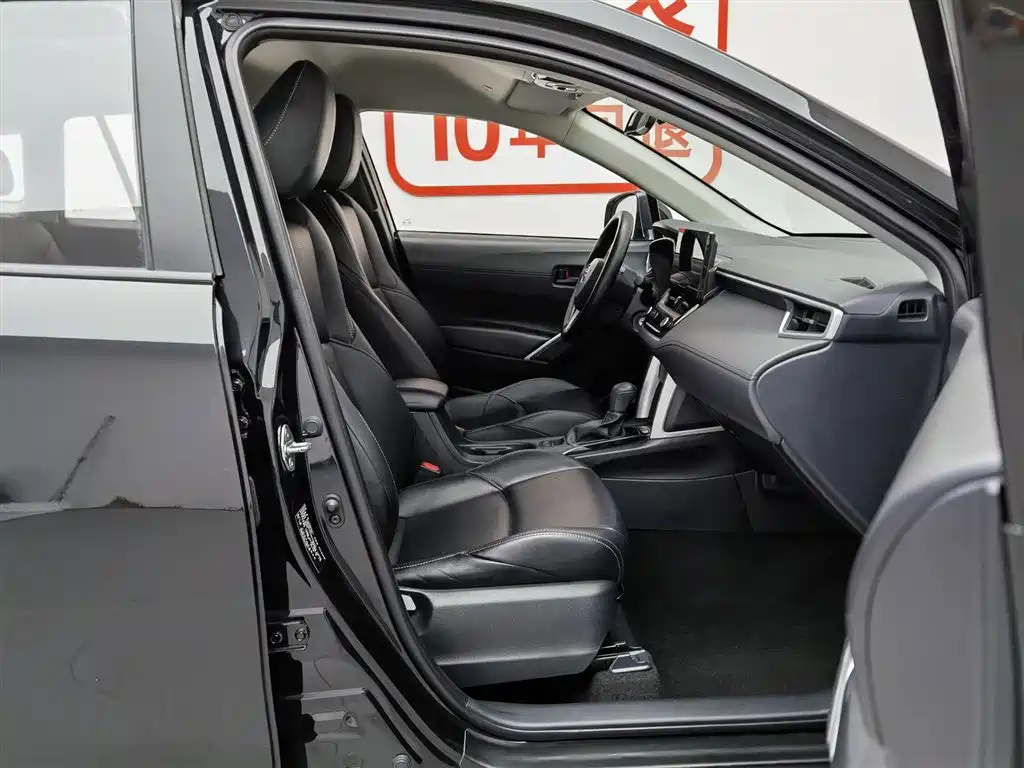 Toyota Frontlander 2023 2.0L CVT Elite Edition фото 23