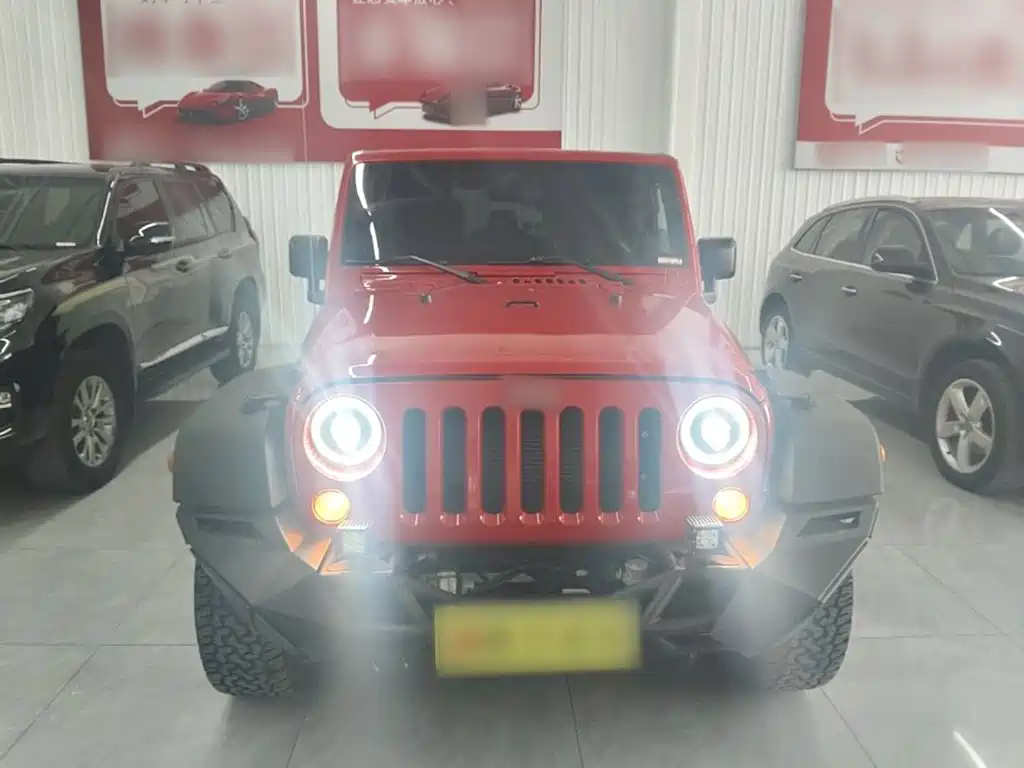 Фото 3 - Jeep Wrangler