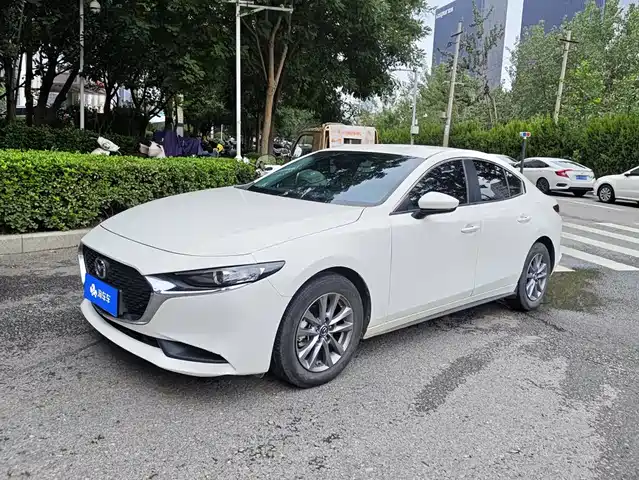 Mazda 3 Axela 2022
