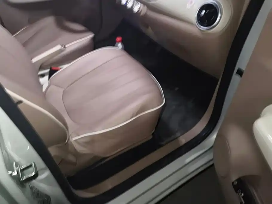 Wuling Motors Hongguang MINIEV 2026 2025 4-Door Advanced