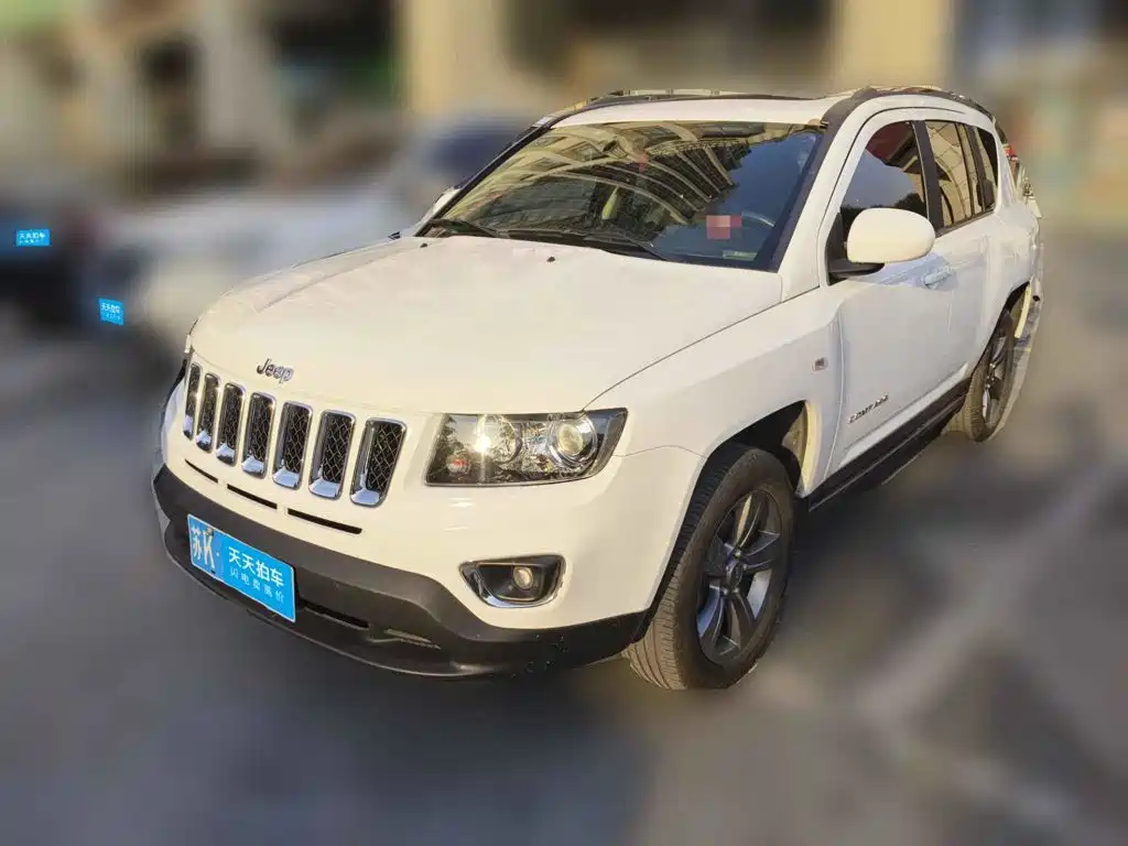 Фото 1 - Jeep Compass (Import)