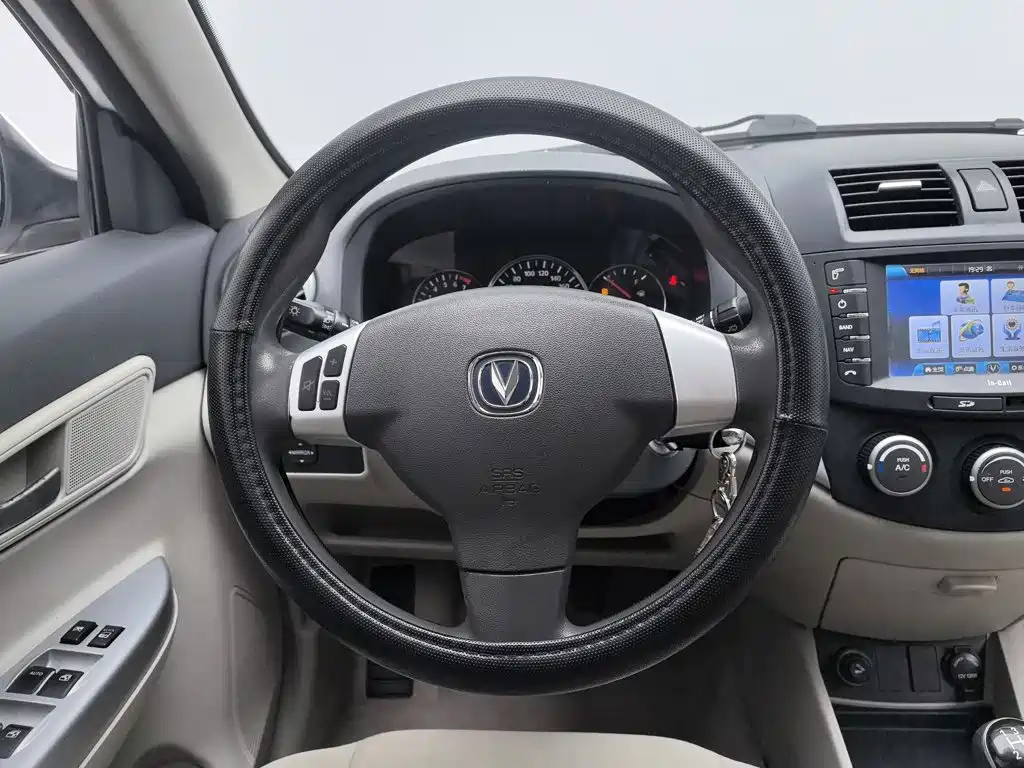 Changan Yuexiang V5 2014 2012 1.5L Manual Dream Edition