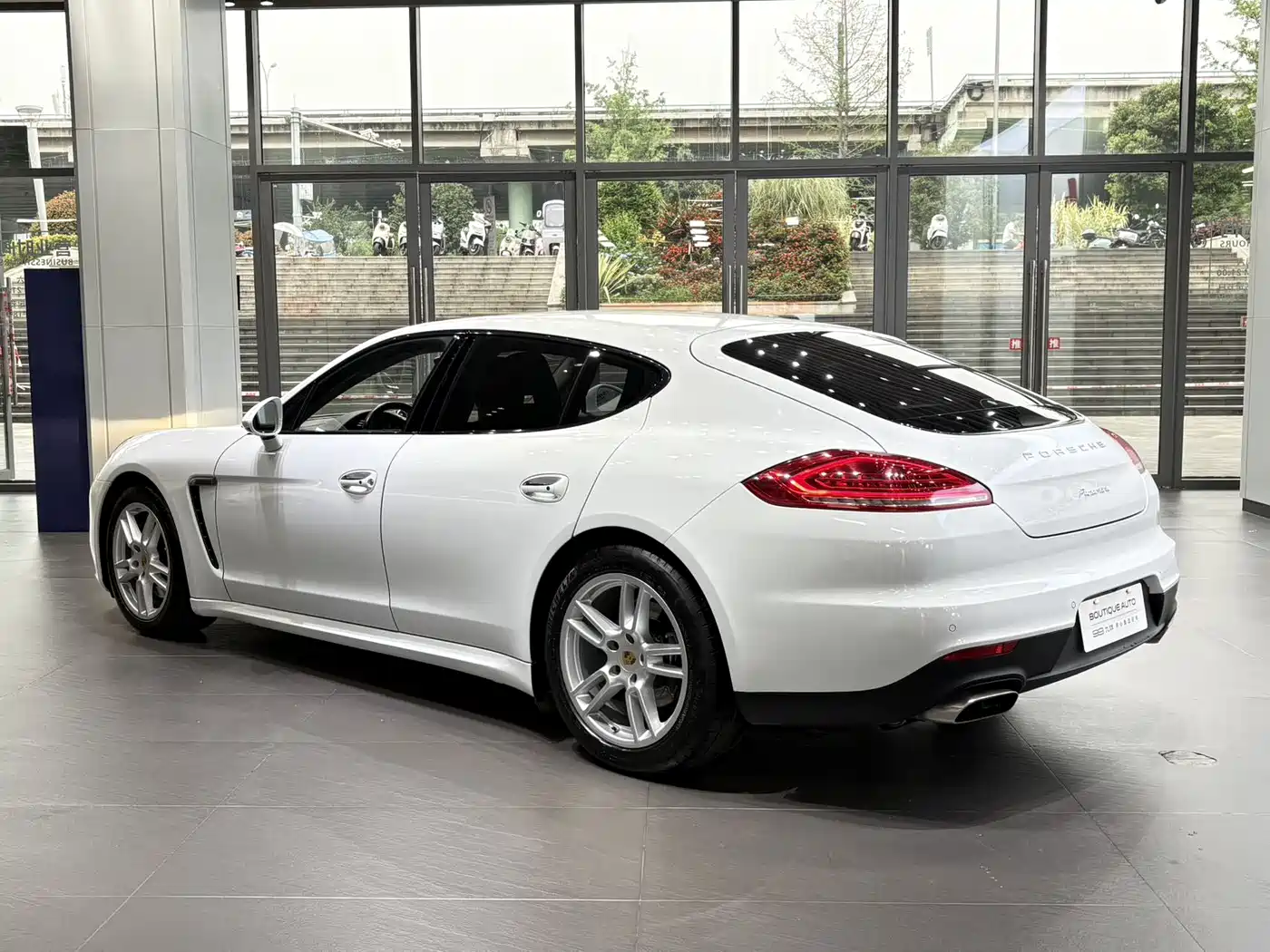 Porsche Panamera 2016 Panamera Edition 3.0T фото 4
