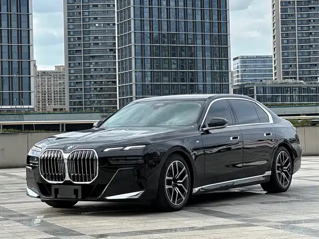 BMW 7 Series 2024
