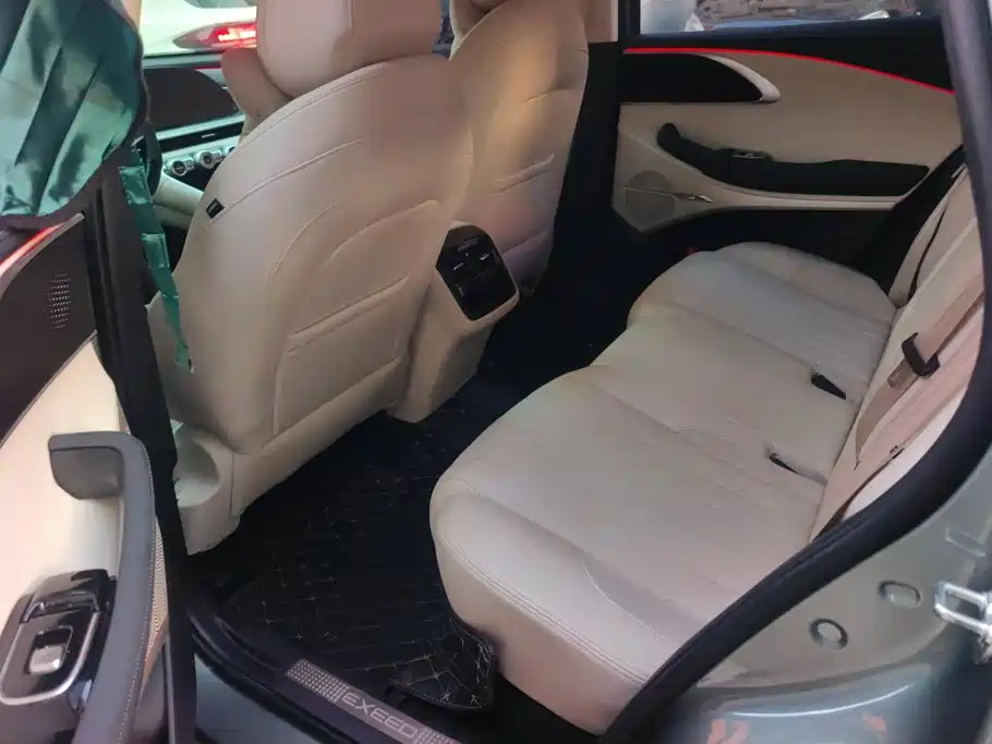 Exeed Lingyun 2024 2024 300T 2WD Starlight Edition