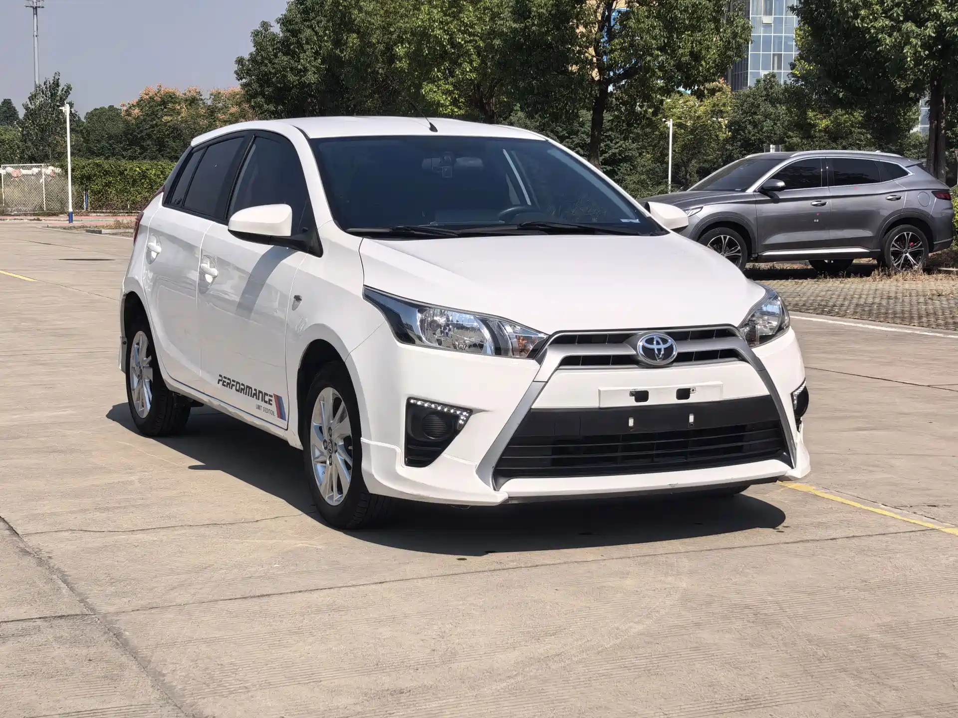 Photo 3 - Toyota YARiS L Zhi Xuan