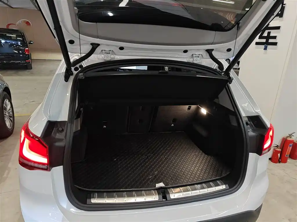 BMW X1 2022 sDrive25Li Leading фото 15