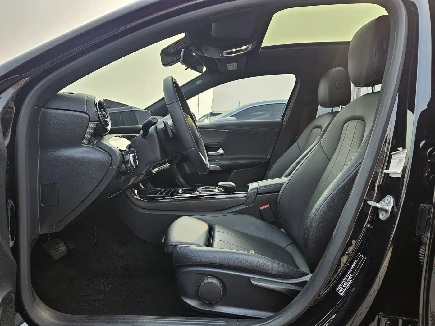 Mercedes-Benz A-Class 2020 Facelift A 200 L Sport Sedan Fashion фото 8