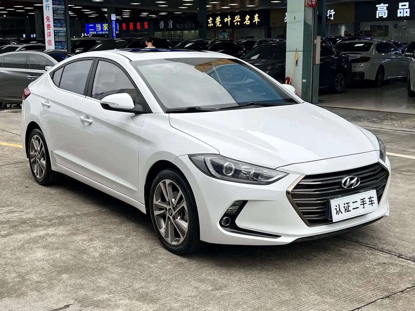 Hyundai Elantra 2016 Model 1.6L Automatic Smart Elite фото 3