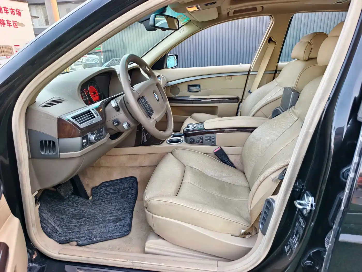 BMW 7 Series 2005 Model 740Li фото 10