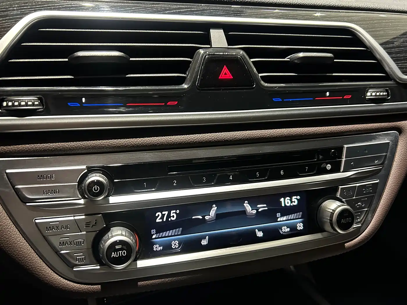 BMW 7 Series 2018 730Li Leading Type M Sport Package фото 16