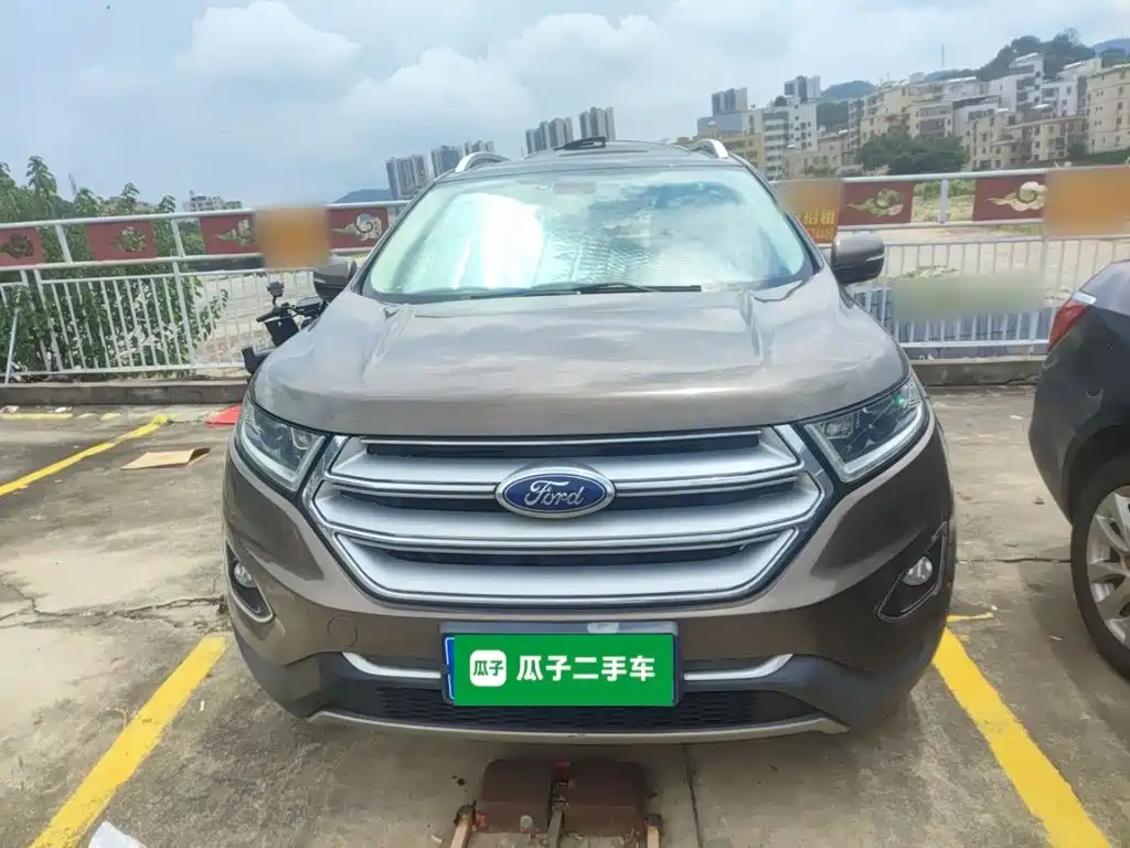 Фото 23 - Ford Edge