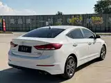 Photo 24 - Hyundai Elantra